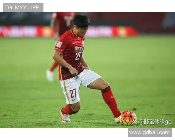 亚洲足球璀璨星辰盘点前十足球明星的辉煌与成就